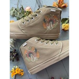 NWOT Bangs Mushroom Meadow High Top Canvas Shoes Womens 7 Extra Set of Laces